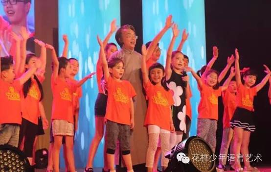 (图1：《语言艺术素质测评教程》(1、2册)现已全面出版发行。)